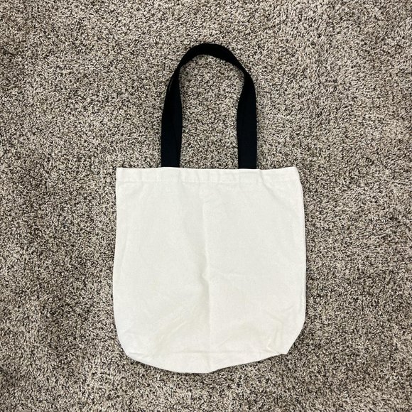 Hello Kitty and Friends Kuromi Tote Bag - Picture 2 of 3